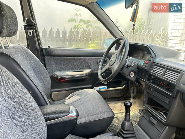 Серый Мазда 323, объемом двигателя 1.3 л и пробегом 200 тыс. км за 1001 $, фото 10 на Automoto.ua