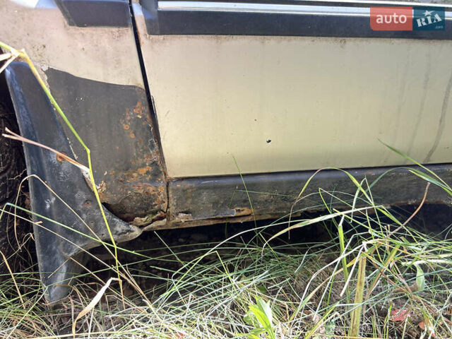 Серый Мазда 323, объемом двигателя 1.3 л и пробегом 200 тыс. км за 1001 $, фото 5 на Automoto.ua