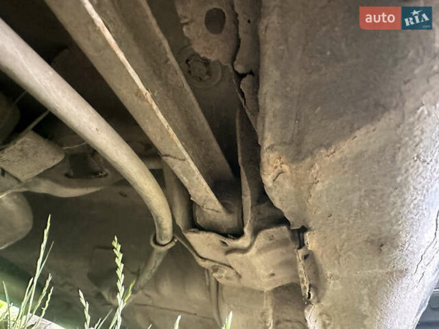 Серый Мазда 323, объемом двигателя 1.32 л и пробегом 153 тыс. км за 1075 $, фото 8 на Automoto.ua