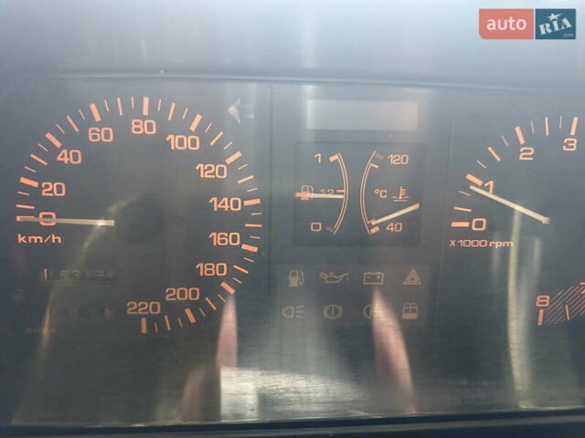 Серый Мазда 323, объемом двигателя 1.32 л и пробегом 153 тыс. км за 1075 $, фото 9 на Automoto.ua