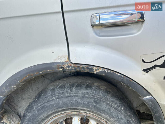 Серый Мазда 323, объемом двигателя 1.3 л и пробегом 200 тыс. км за 1001 $, фото 8 на Automoto.ua