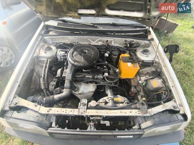 Серый Мазда 323, объемом двигателя 1.3 л и пробегом 212 тыс. км за 300 $, фото 5 на Automoto.ua