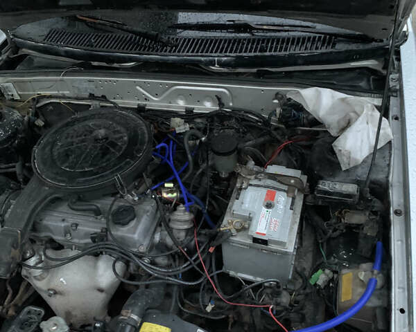 Серый Мазда 323, объемом двигателя 1.32 л и пробегом 460 тыс. км за 1500 $, фото 10 на Automoto.ua