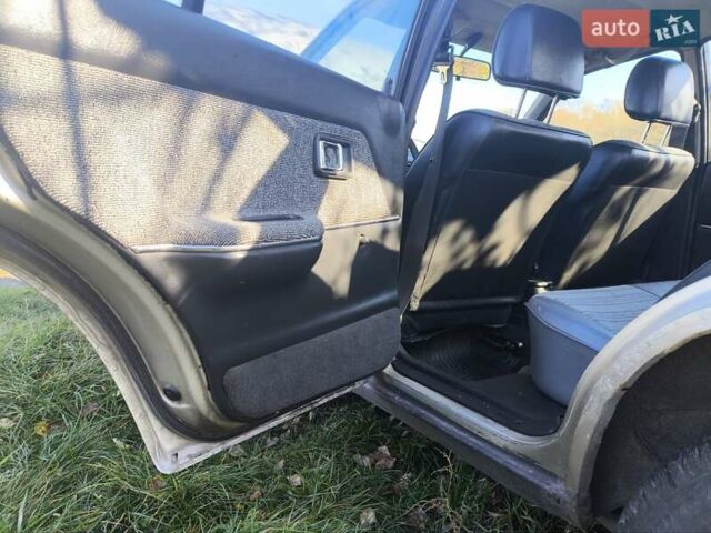 Серый Мазда 323, объемом двигателя 1.3 л и пробегом 212 тыс. км за 300 $, фото 20 на Automoto.ua