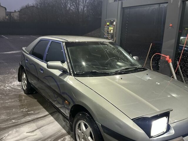Сірий Мазда 323, об'ємом двигуна 1.8 л та пробігом 350 тис. км за 1400 $, фото 16 на Automoto.ua