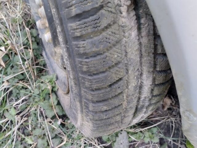 Серый Мазда 323, объемом двигателя 1.6 л и пробегом 100 тыс. км за 350 $, фото 1 на Automoto.ua