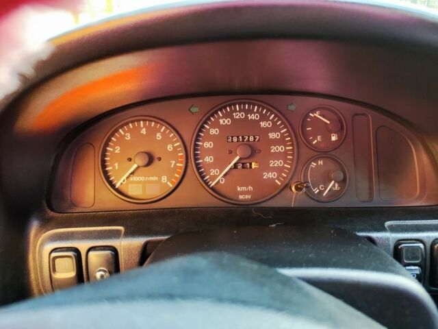 Сірий Мазда 323, об'ємом двигуна 1.5 л та пробігом 293 тис. км за 3000 $, фото 8 на Automoto.ua