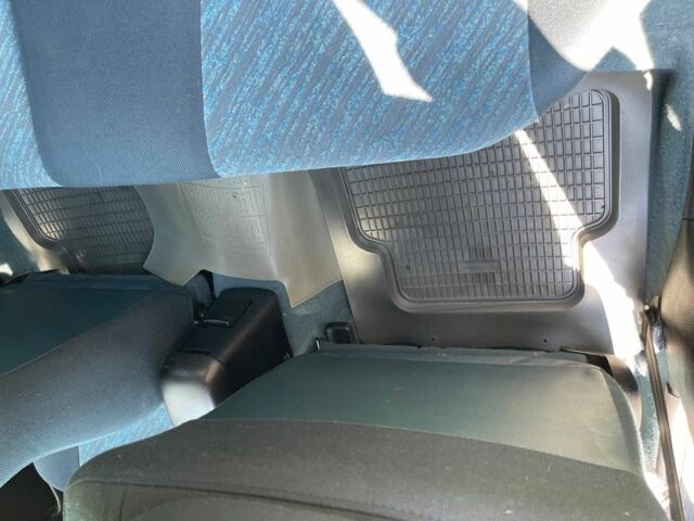 Серый Мазда 323, объемом двигателя 1.5 л и пробегом 137 тыс. км за 2800 $, фото 10 на Automoto.ua