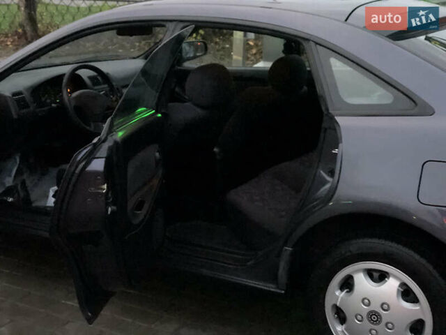 Серый Мазда 323, объемом двигателя 1.5 л и пробегом 199 тыс. км за 2000 $, фото 27 на Automoto.ua