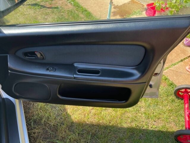 Серый Мазда 323, объемом двигателя 1.5 л и пробегом 137 тыс. км за 2800 $, фото 15 на Automoto.ua