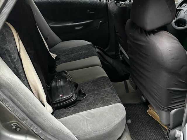 Серый Мазда 323, объемом двигателя 1.5 л и пробегом 315 тыс. км за 1300 $, фото 16 на Automoto.ua