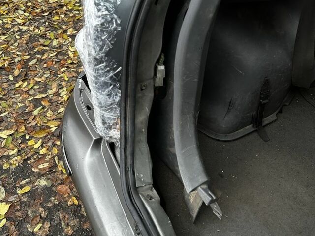 Серый Мазда 323, объемом двигателя 1.5 л и пробегом 315 тыс. км за 1300 $, фото 18 на Automoto.ua