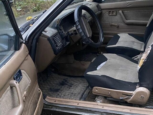 Сірий Мазда 323, об'ємом двигуна 0 л та пробігом 2 тис. км за 958 $, фото 1 на Automoto.ua