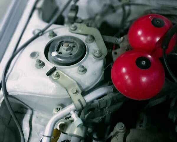 Сірий Мазда 323, об'ємом двигуна 1.3 л та пробігом 194 тис. км за 3555 $, фото 16 на Automoto.ua