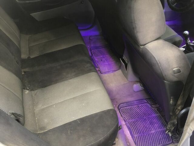 Серый Мазда 323, объемом двигателя 2 л и пробегом 358 тыс. км за 1200 $, фото 13 на Automoto.ua