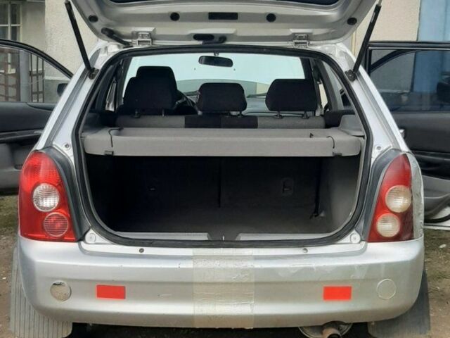 Серый Мазда 323, объемом двигателя 2 л и пробегом 230 тыс. км за 700 $, фото 4 на Automoto.ua