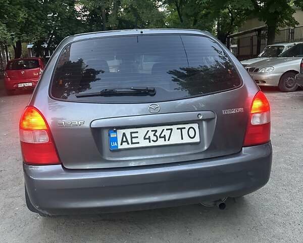 Серый Мазда 323, объемом двигателя 1.6 л и пробегом 399 тыс. км за 2500 $, фото 3 на Automoto.ua