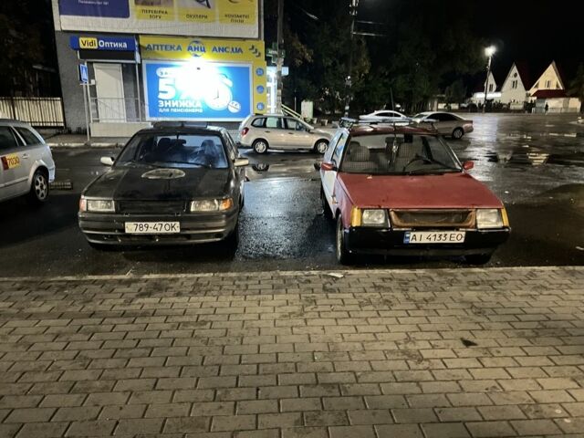 Серый Мазда 323, объемом двигателя 1.6 л и пробегом 550 тыс. км за 418 $, фото 3 на Automoto.ua