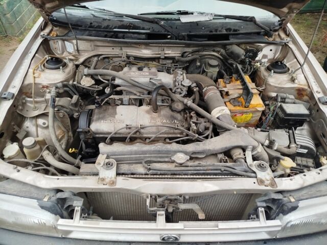 Сірий Мазда 323, об'ємом двигуна 1.3 л та пробігом 300 тис. км за 800 $, фото 5 на Automoto.ua