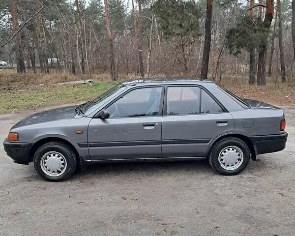 Сірий Мазда 323, об'ємом двигуна 1.7 л та пробігом 420 тис. км за 2200 $, фото 2 на Automoto.ua