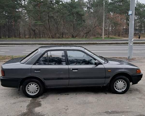 Сірий Мазда 323, об'ємом двигуна 1.7 л та пробігом 420 тис. км за 2200 $, фото 6 на Automoto.ua