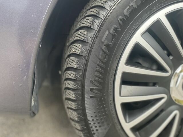 Серый Мазда 323, объемом двигателя 1.5 л и пробегом 370 тыс. км за 1699 $, фото 9 на Automoto.ua