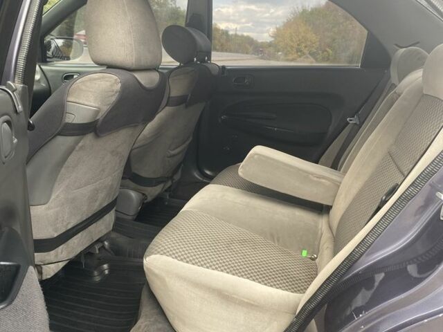 Серый Мазда 323, объемом двигателя 1.5 л и пробегом 370 тыс. км за 1699 $, фото 11 на Automoto.ua