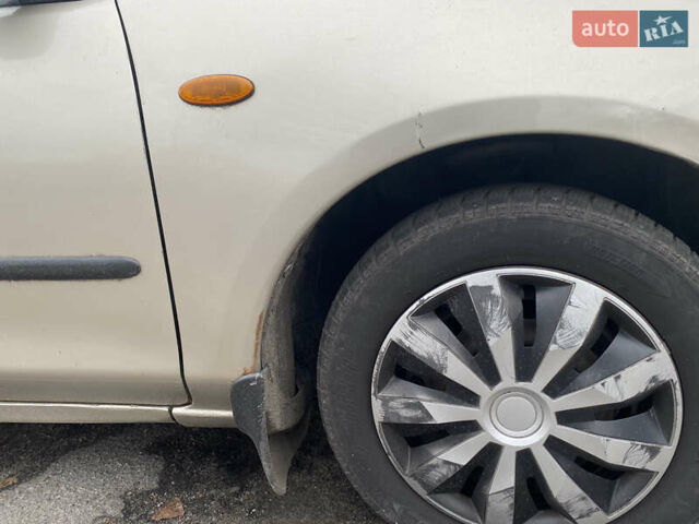 Серый Мазда 323, объемом двигателя 1.5 л и пробегом 286 тыс. км за 2450 $, фото 6 на Automoto.ua