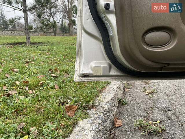 Серый Мазда 323, объемом двигателя 1.5 л и пробегом 286 тыс. км за 2450 $, фото 8 на Automoto.ua