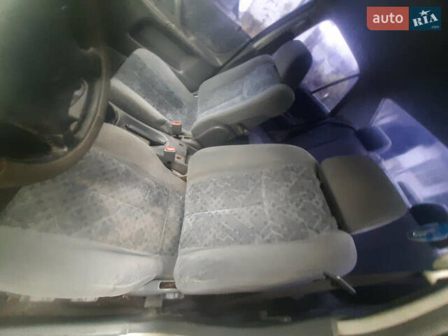 Сірий Мазда 323, об'ємом двигуна 1.5 л та пробігом 340 тис. км за 1600 $, фото 3 на Automoto.ua