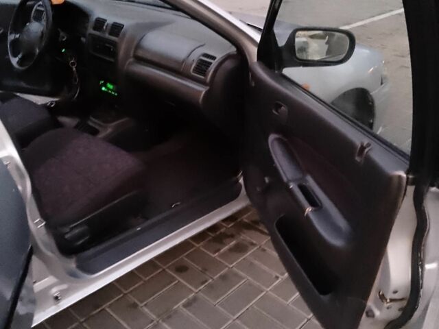 Сірий Мазда 323, об'ємом двигуна 0 л та пробігом 290 тис. км за 2100 $, фото 6 на Automoto.ua