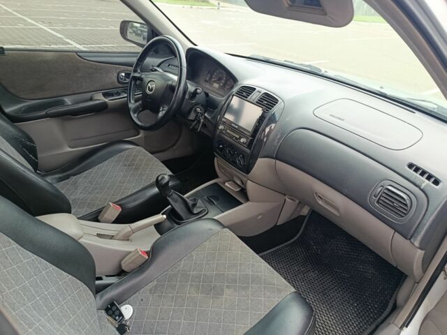 Серый Мазда 323, объемом двигателя 1.6 л и пробегом 370 тыс. км за 2300 $, фото 1 на Automoto.ua