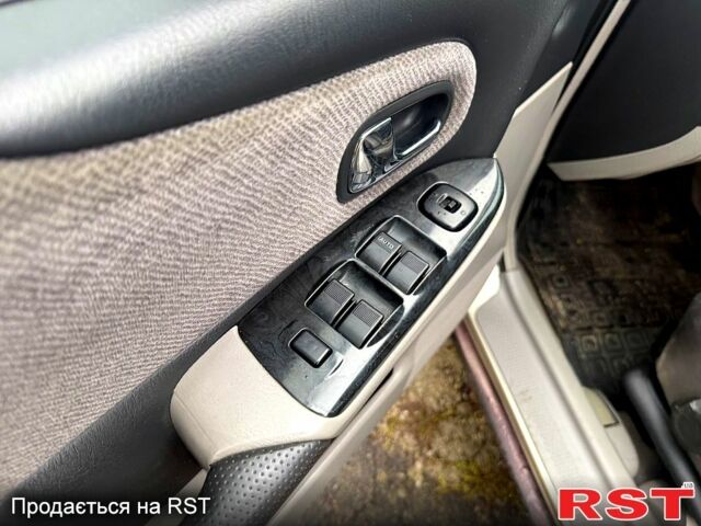 Серый Мазда 323, объемом двигателя 1.6 л и пробегом 35 тыс. км за 2300 $, фото 2 на Automoto.ua