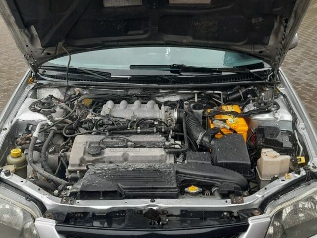 Серый Мазда 323, объемом двигателя 1.6 л и пробегом 280 тыс. км за 2200 $, фото 5 на Automoto.ua