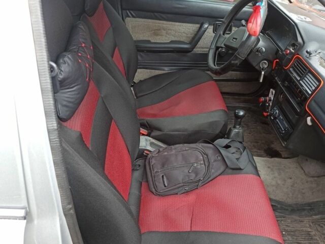 Серый Мазда 323, объемом двигателя 1.3 л и пробегом 5 тыс. км за 22 $, фото 1 на Automoto.ua