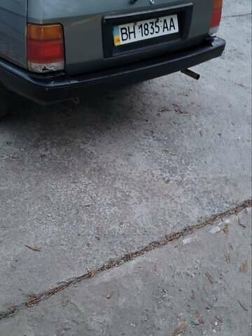 Серый Мазда 323, объемом двигателя 1.5 л и пробегом 378 тыс. км за 2000 $, фото 1 на Automoto.ua