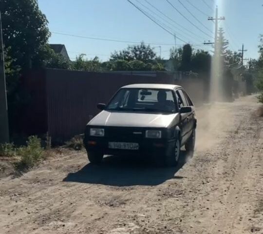 Синий Мазда 323, объемом двигателя 1.3 л и пробегом 200 тыс. км за 477 $, фото 1 на Automoto.ua