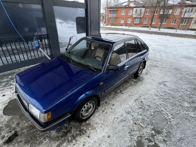 Синій Мазда 323, об'ємом двигуна 1.6 л та пробігом 390 тис. км за 510 $, фото 2 на Automoto.ua