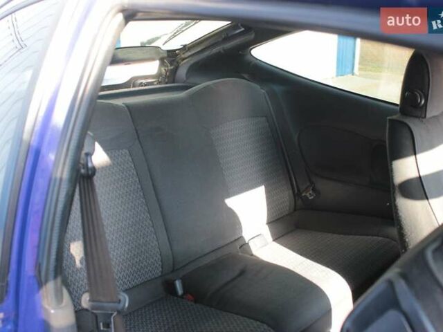 Синий Мазда 323, объемом двигателя 1.3 л и пробегом 400 тыс. км за 2200 $, фото 2 на Automoto.ua