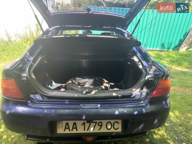 Синий Мазда 323, объемом двигателя 1.5 л и пробегом 350 тыс. км за 3300 $, фото 5 на Automoto.ua