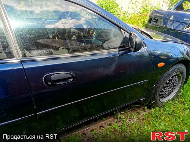 Синий Мазда 323, объемом двигателя 1.5 л и пробегом 0 тыс. км за 2800 $, фото 5 на Automoto.ua
