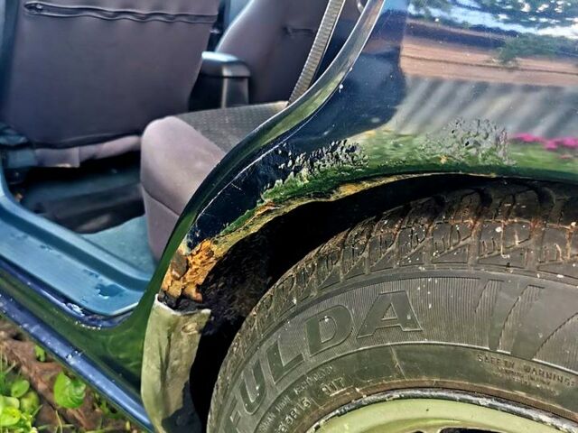 Синий Мазда 323, объемом двигателя 1.5 л и пробегом 0 тыс. км за 2800 $, фото 10 на Automoto.ua