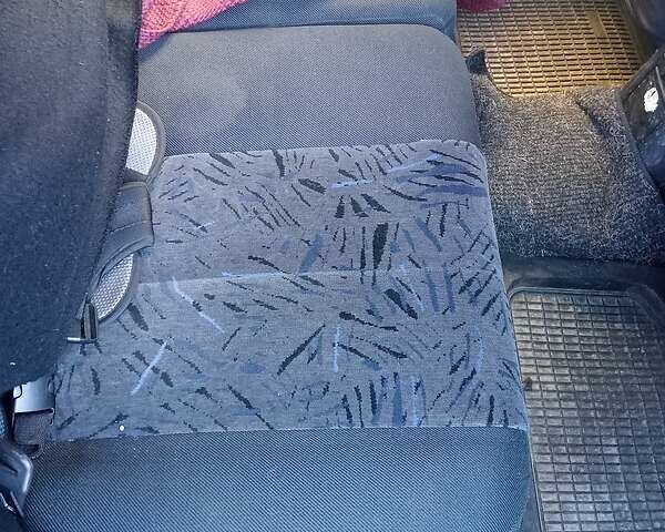 Синий Мазда 323, объемом двигателя 1.5 л и пробегом 130 тыс. км за 4500 $, фото 12 на Automoto.ua