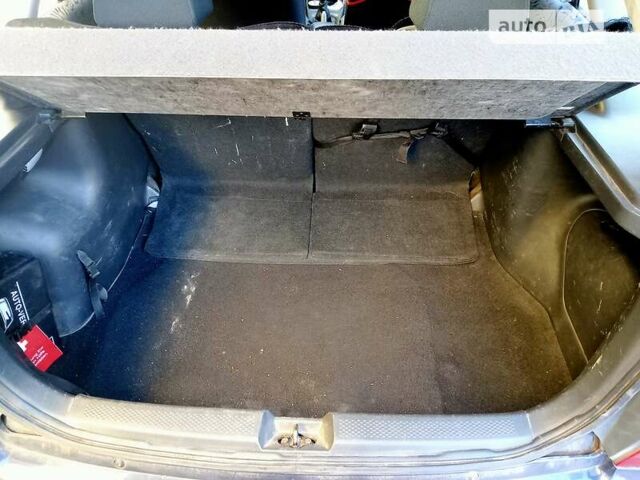 Синий Мазда 323, объемом двигателя 1.5 л и пробегом 130 тыс. км за 4500 $, фото 14 на Automoto.ua