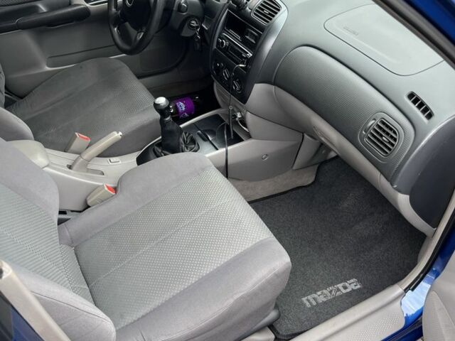 Синій Мазда 323, об'ємом двигуна 1.6 л та пробігом 172 тис. км за 3600 $, фото 8 на Automoto.ua