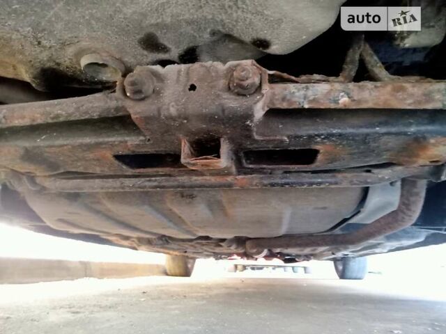 Синий Мазда 323, объемом двигателя 1.5 л и пробегом 130 тыс. км за 4500 $, фото 13 на Automoto.ua