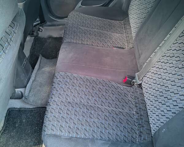 Синий Мазда 323, объемом двигателя 1.6 л и пробегом 407 тыс. км за 3200 $, фото 2 на Automoto.ua