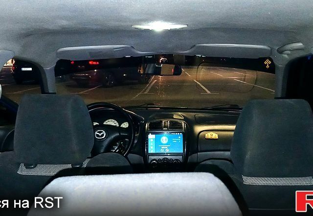 Синий Мазда 323, объемом двигателя 1.6 л и пробегом 271 тыс. км за 4300 $, фото 3 на Automoto.ua