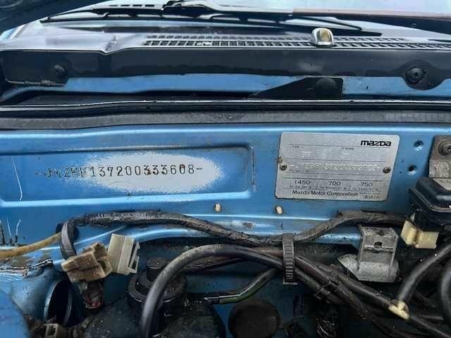 Синій Мазда 323, об'ємом двигуна 1.6 л та пробігом 320 тис. км за 400 $, фото 9 на Automoto.ua