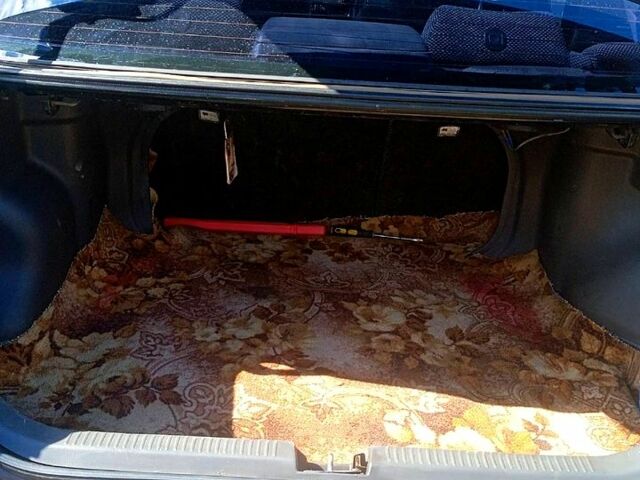 Синий Мазда 323, объемом двигателя 1.3 л и пробегом 429 тыс. км за 2100 $, фото 9 на Automoto.ua